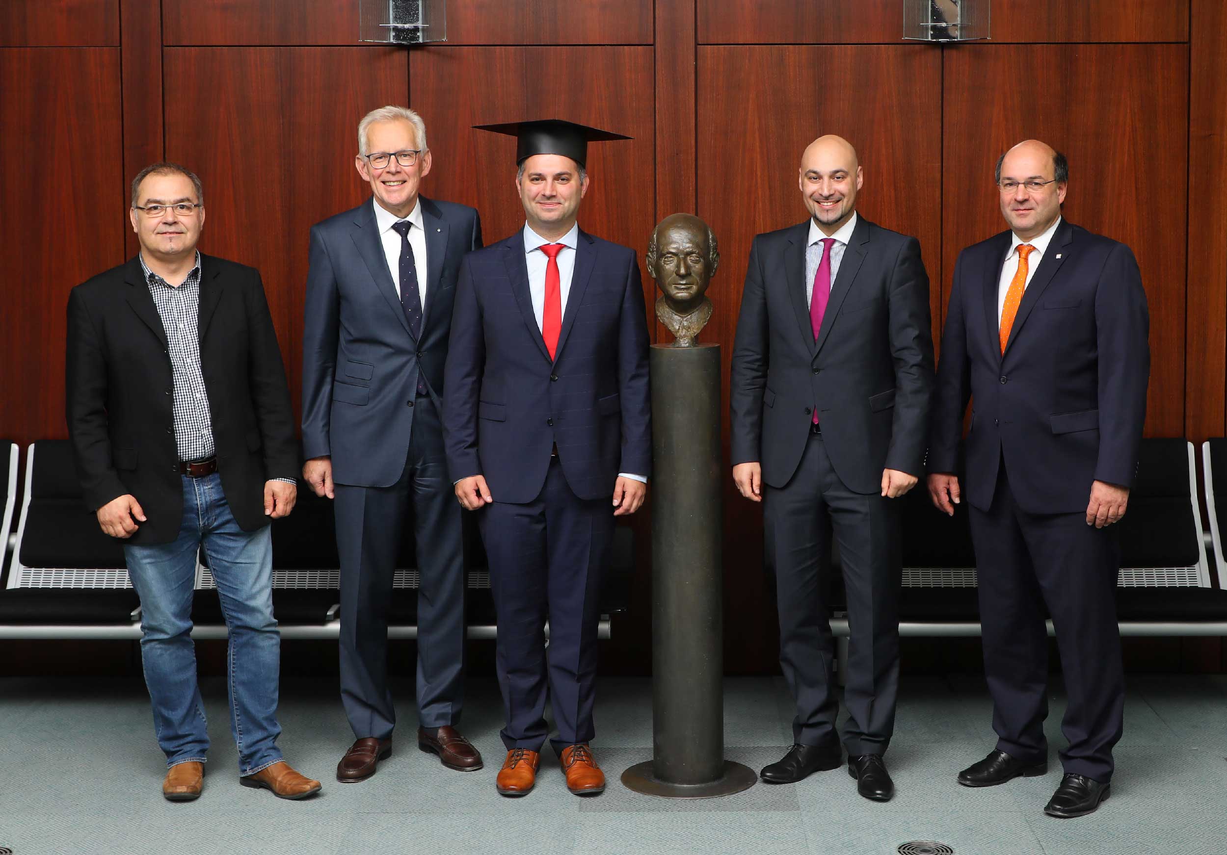 Prof. Dr.-Ing. J. Christoph Scheytt , Prof. Dr.-Ing. J. Gausemeier, Chrsitoph Jürgenhake, Prof. Dr.-Ing. Roman Dumitrescu, Prof. Dr.-Ing. A Trächtler (v.l.)