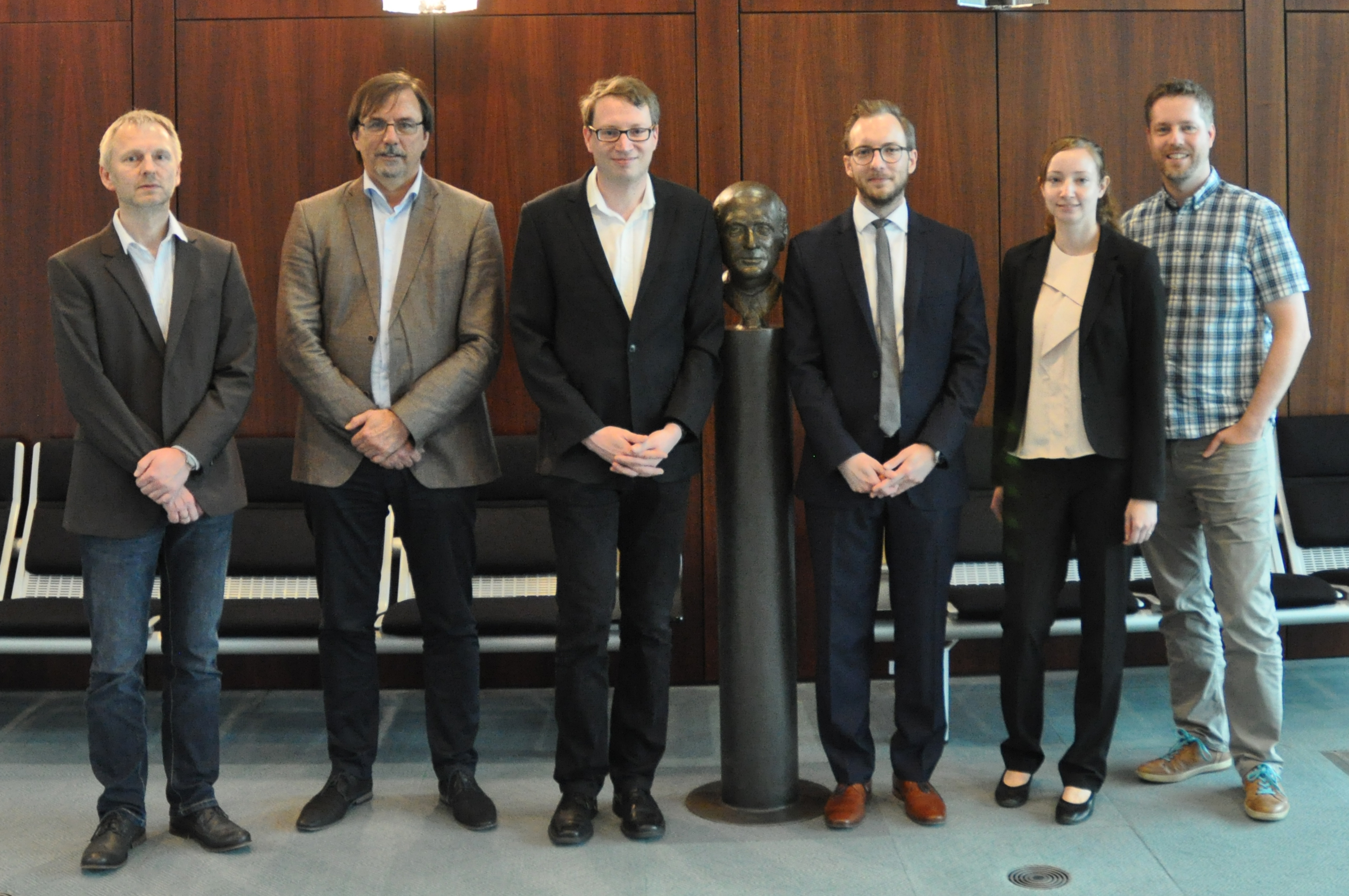 Prof. Dr. Eyke Hüllermeier, Prof. Dr. Gregor Engels, Prof. Dr.-Ing. Steffen Becker, Dr. Matthias Becker, Dr. Marie Christin Platenius, Prof. Dr. Eric Bodden (v.l.)