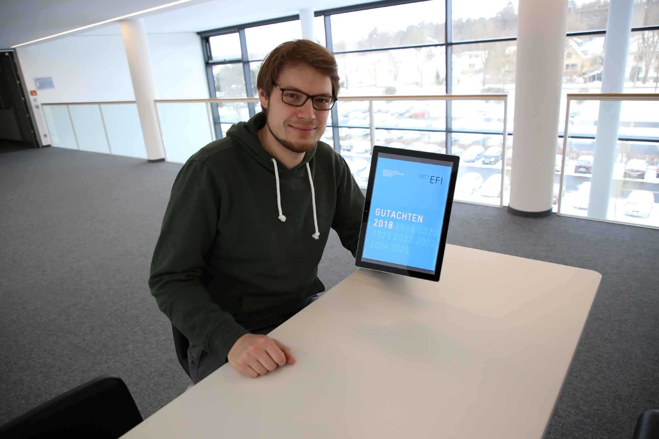Für das neue Jahresgutachten der Expertenkommission Forschung und Innovation (EFI) haben Dr. Thorsten Westermann, Dr. Felix Reinhard und Tommy Falkowski (Bild) mit acatech und dem DFKI eine Studie zum Thema Autonome Systeme erstellt: Systems Engineering sollte auch hier künftig eine wichtige Rolle spielen! Für das neue Jahresgutachten der Expertenkommission Forschung und Innovation (EFI) haben Dr. Thorsten Westermann, Dr. Felix Reinhard und Tommy Falkowski (Bild) mit acatech und dem DFKI eine Studie zum Thema Autonome Systeme erstellt: Systems Engineering sollte auch hier künftig eine wichtige Rolle spielen!
