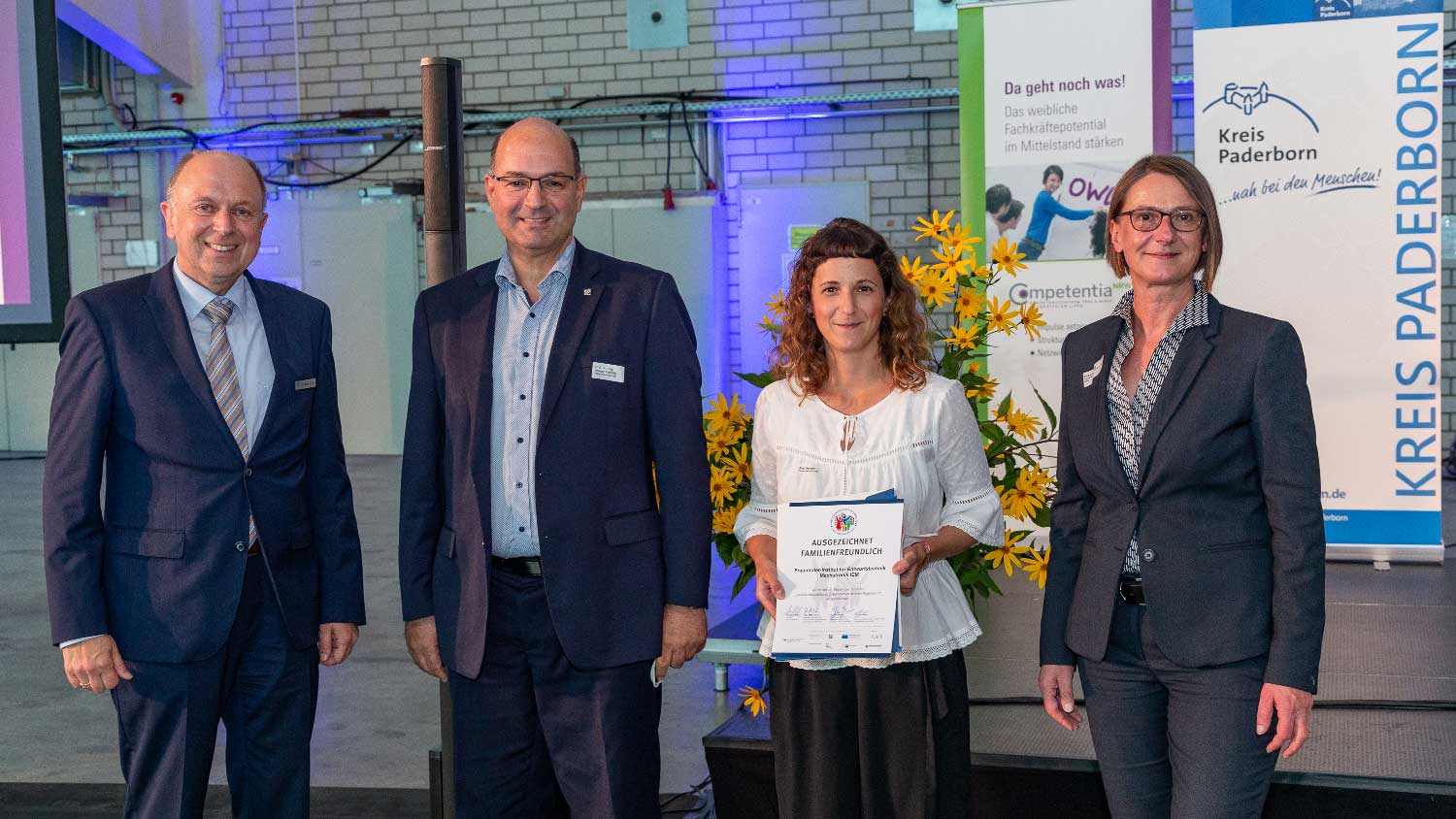 News Auszeichnung Familienfreundliches Unternehmen 2021 News Auszeichnung Familienfreundliches Unternehmen 2021